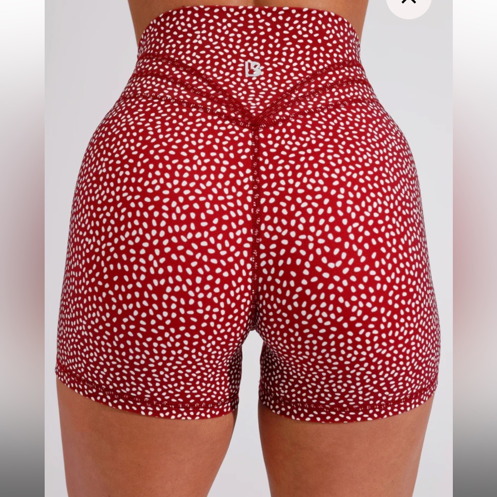 Buffbunny Legacy short